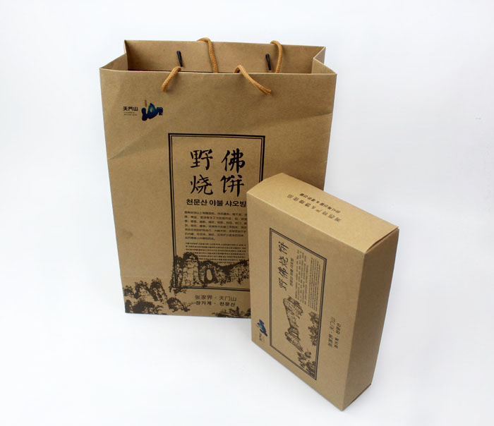 這樣原汁原味土特產(chǎn)禮品盒+手提袋套裝你也想要嗎？快來(lái)長(zhǎng)沙印刷廠日大彩印定制！